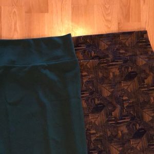 2 LuLaRoe skirts xs
